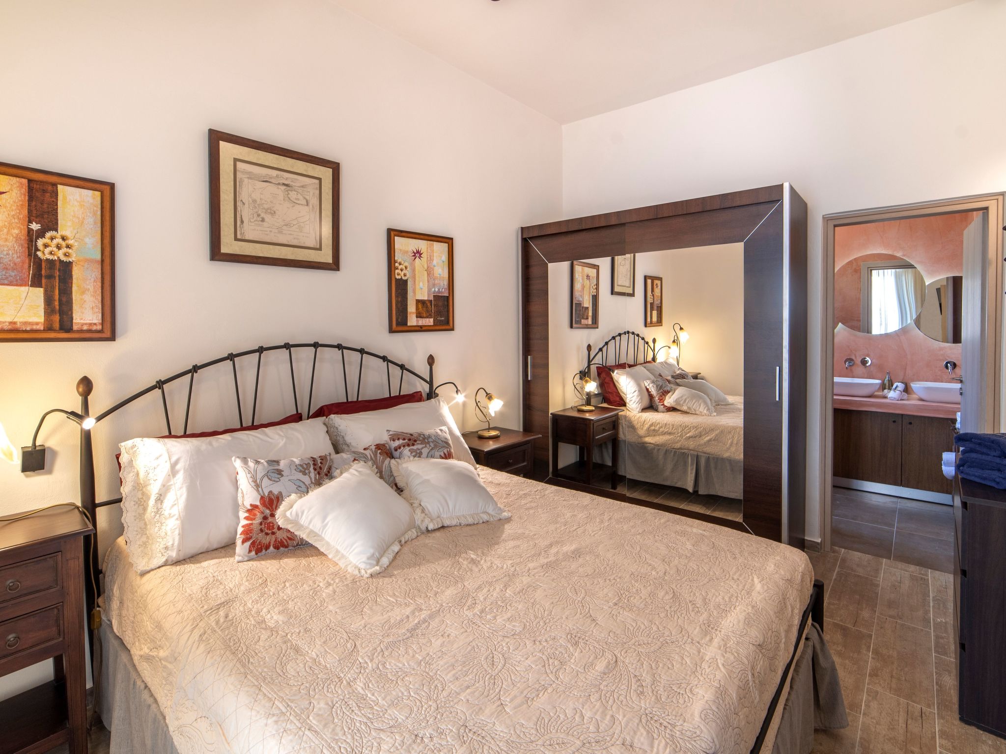 Paradisos für 14 Personen und 4 Kinder-Binnen