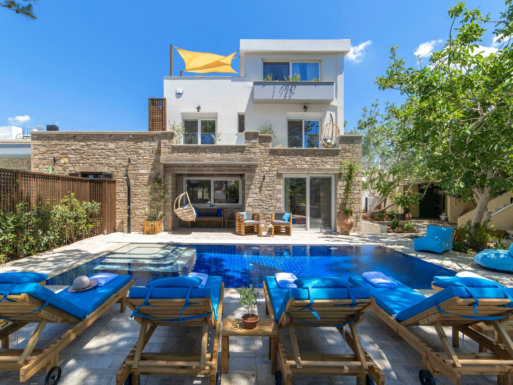 Luxuriöses Ferienhaus mit heizbarem Infinitypool-Binnen