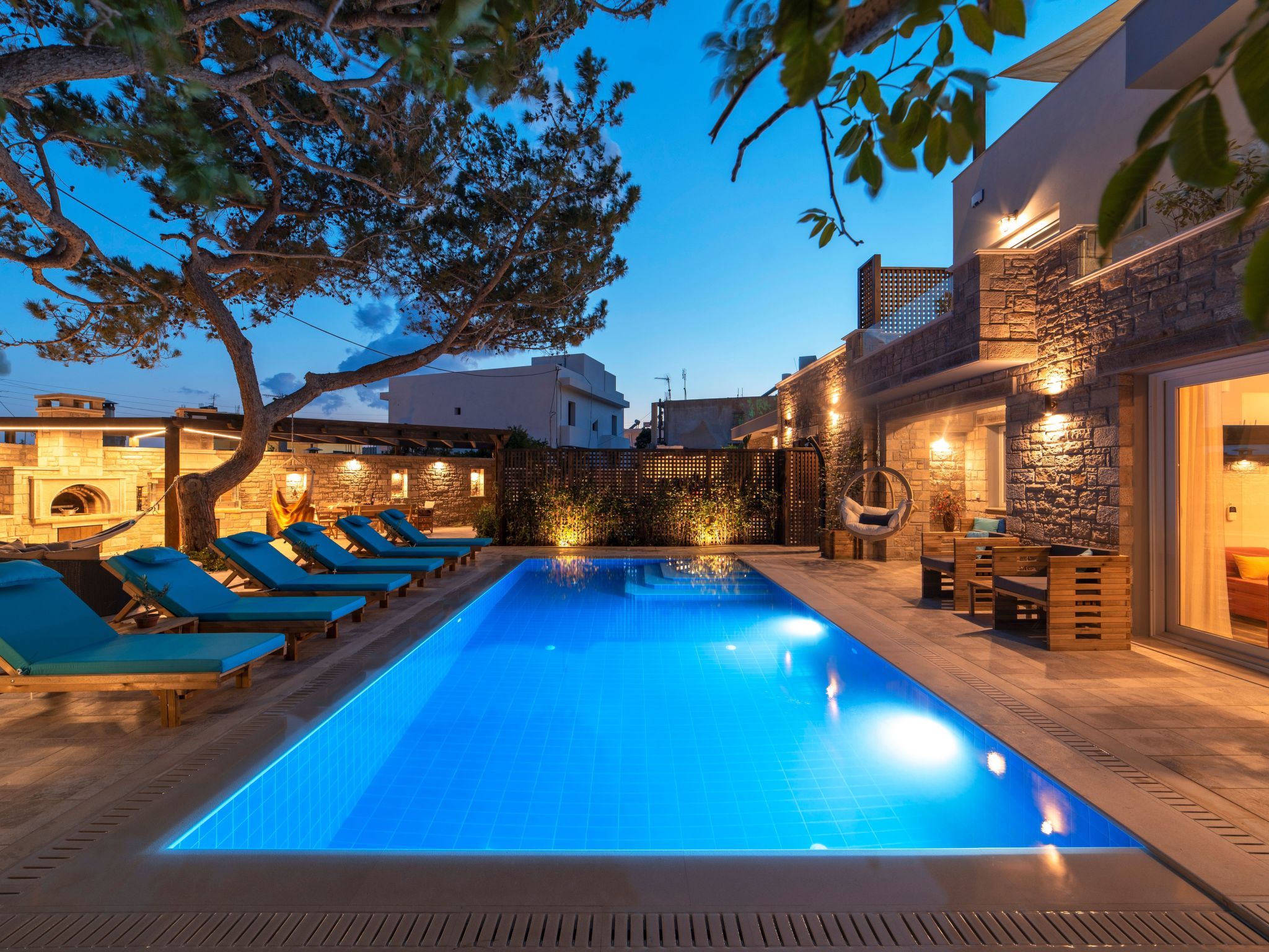 Luxuriöses Ferienhaus mit heizbarem Infinitypool-Binnen