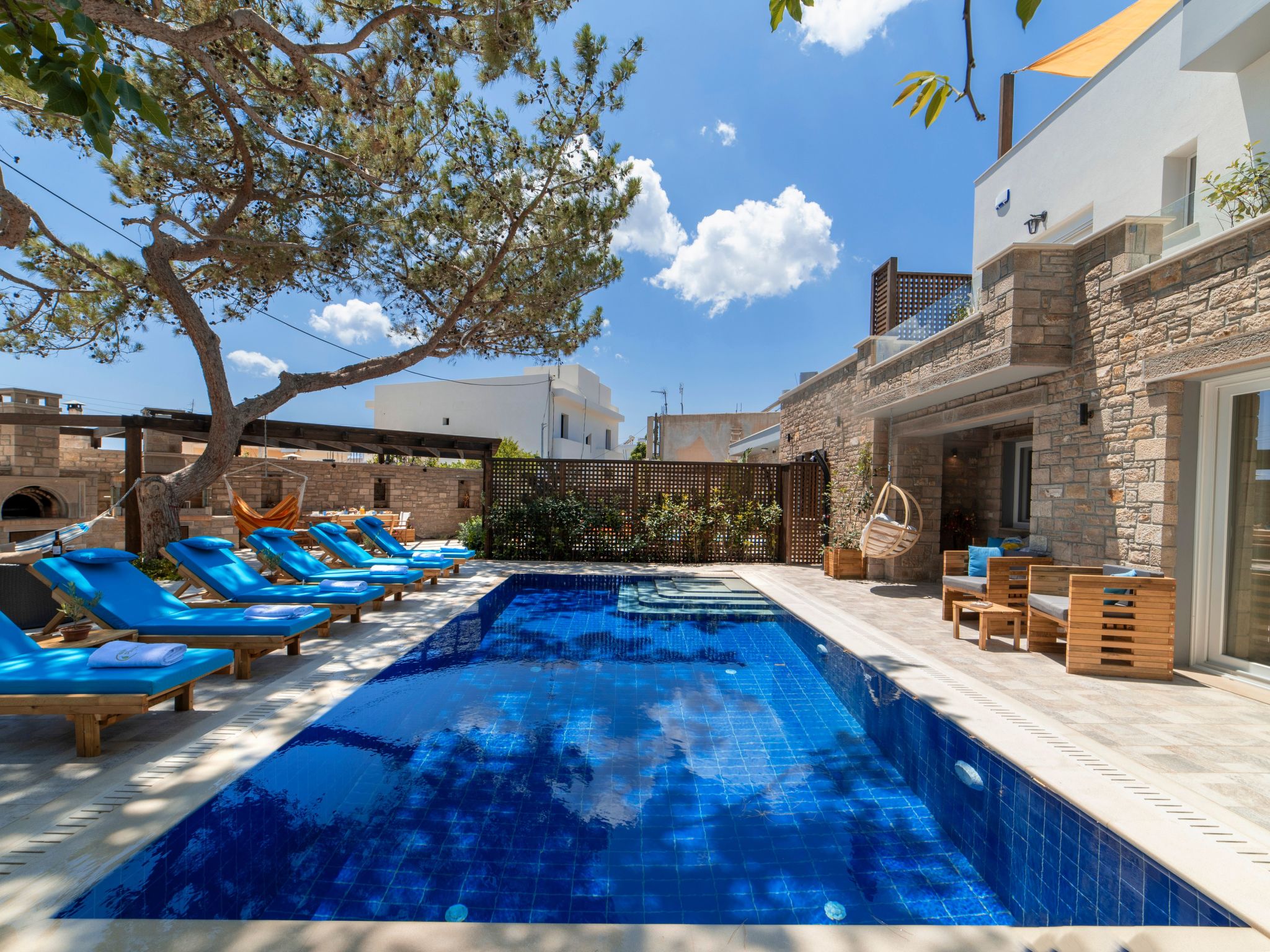 Luxuriöses Ferienhaus mit heizbarem Infinitypool-Binnen