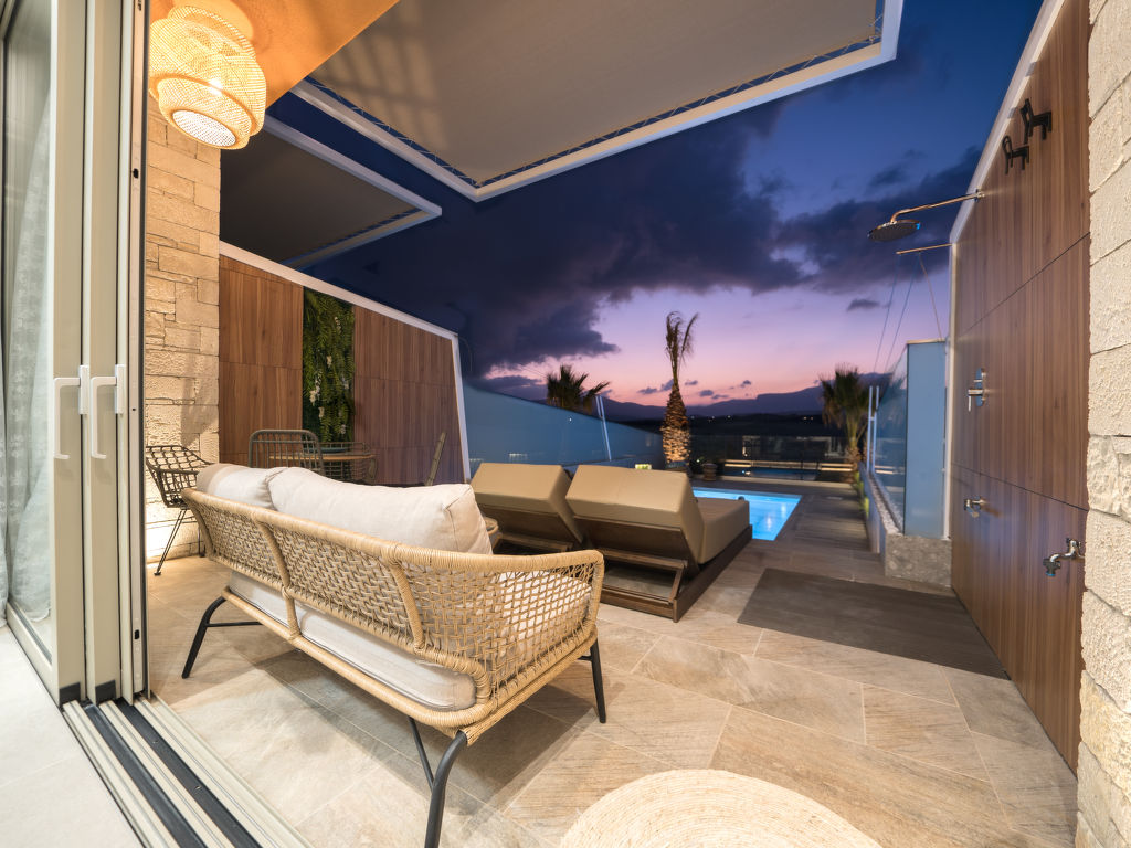 Oleas Luxury Suite Earth