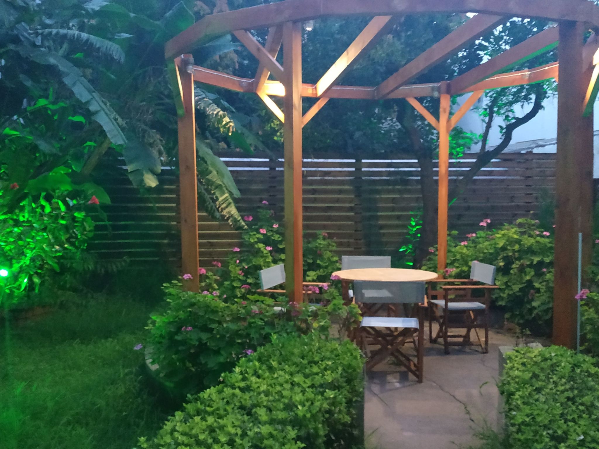 Downtown home Garten mit privatem Garten