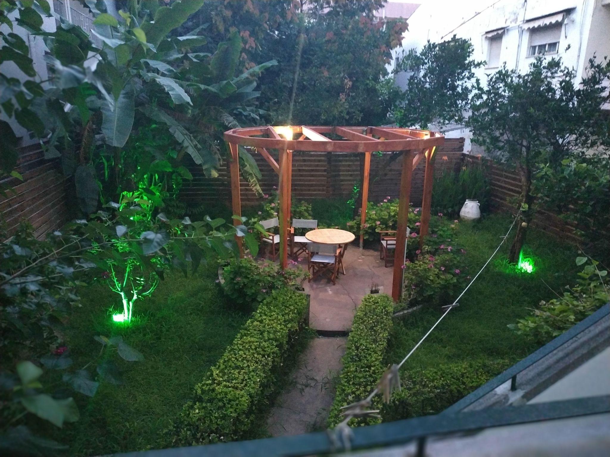 Downtown home Garten mit privatem Garten-Image-tags.info