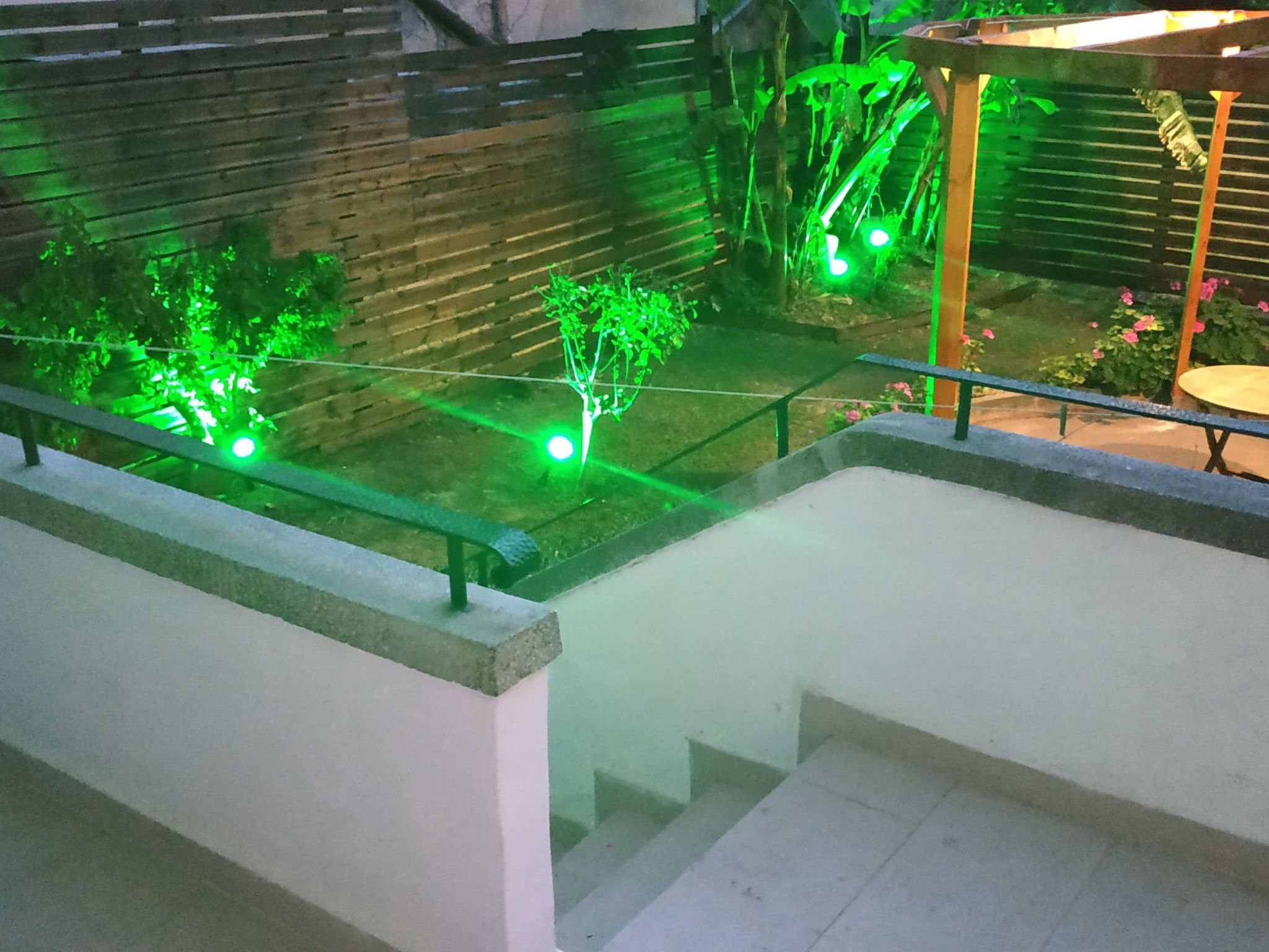 Downtown home Garten mit privatem Garten-Image-tags.info