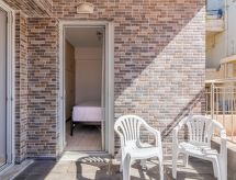 Beachfront Garden Villa: Direct aan Zee in het Hart van Chania - thumbnail 5