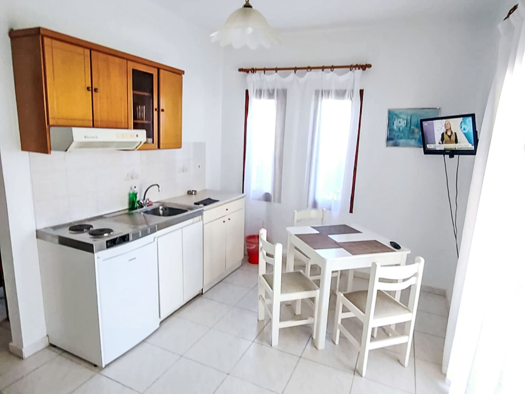 Sunny apartment number 1 - Binnen