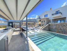 Grey Grand Villa: Luxe privévilla met zwembad aan de Kretense kust - thumbnail 4