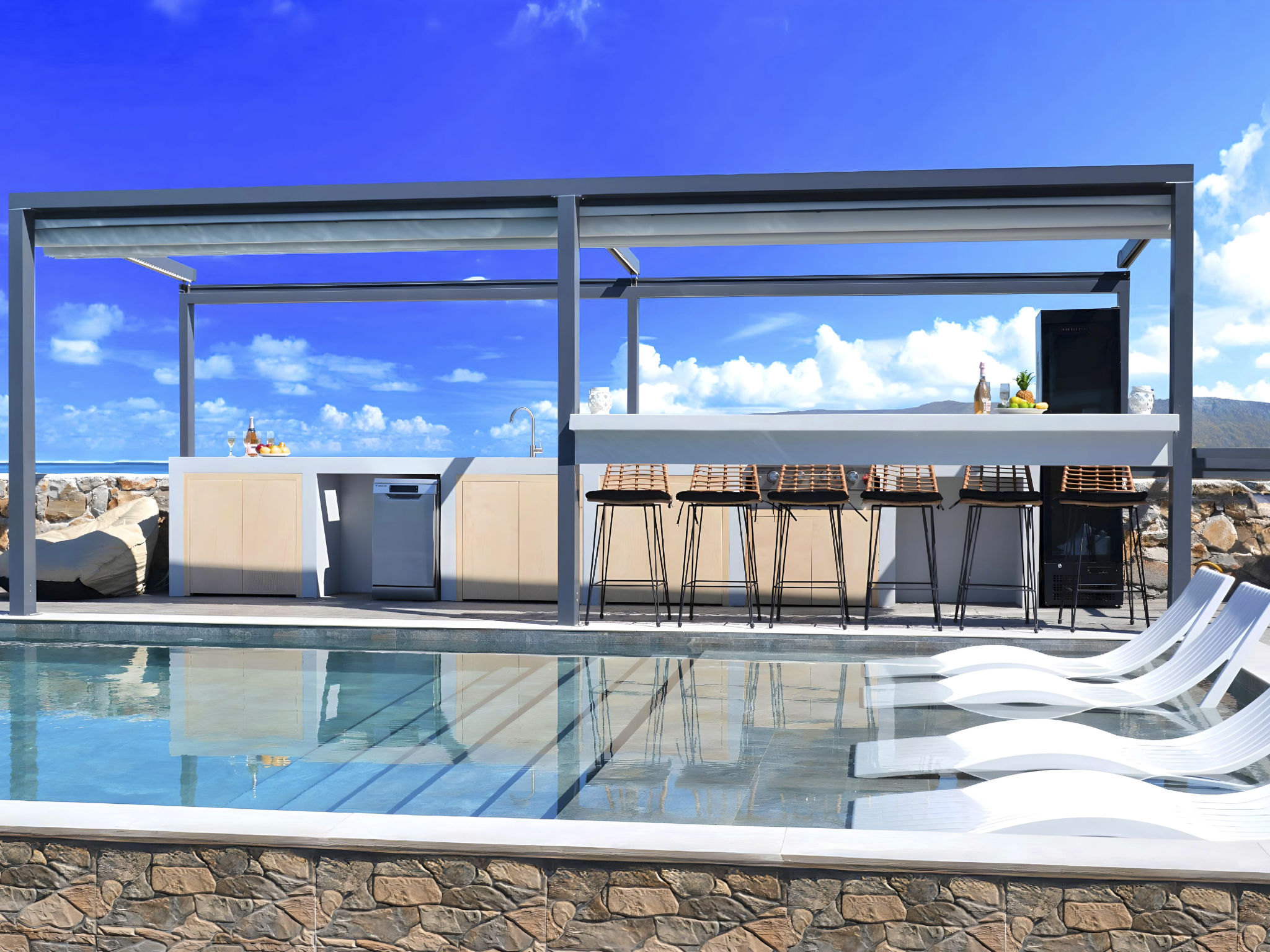 Grey Grand Villa Privater Pool-Drinnen