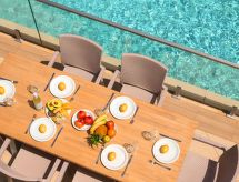 Sunlight Villa Beheizter Pool