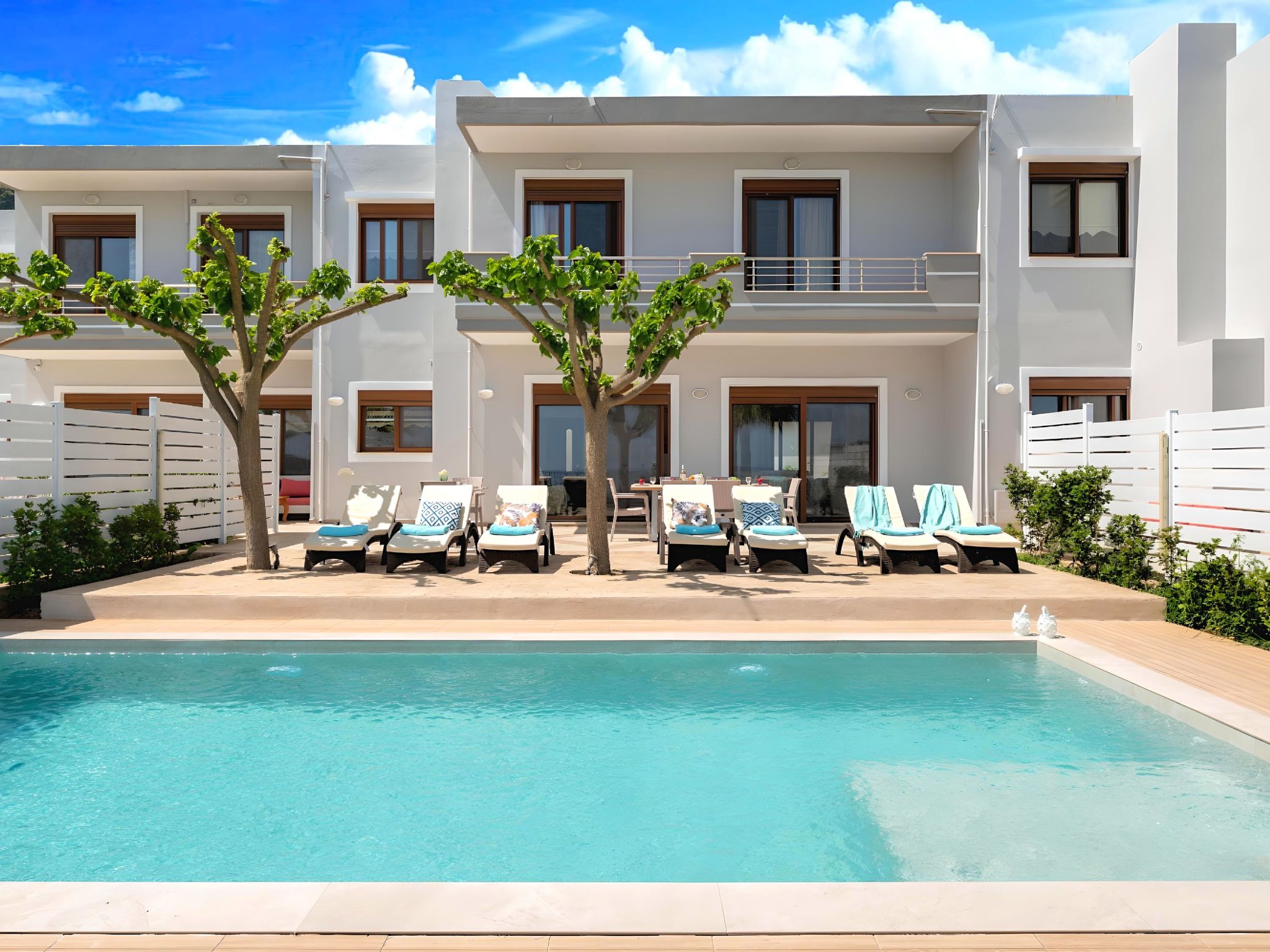 Sunlight Villa Beheizter Pool