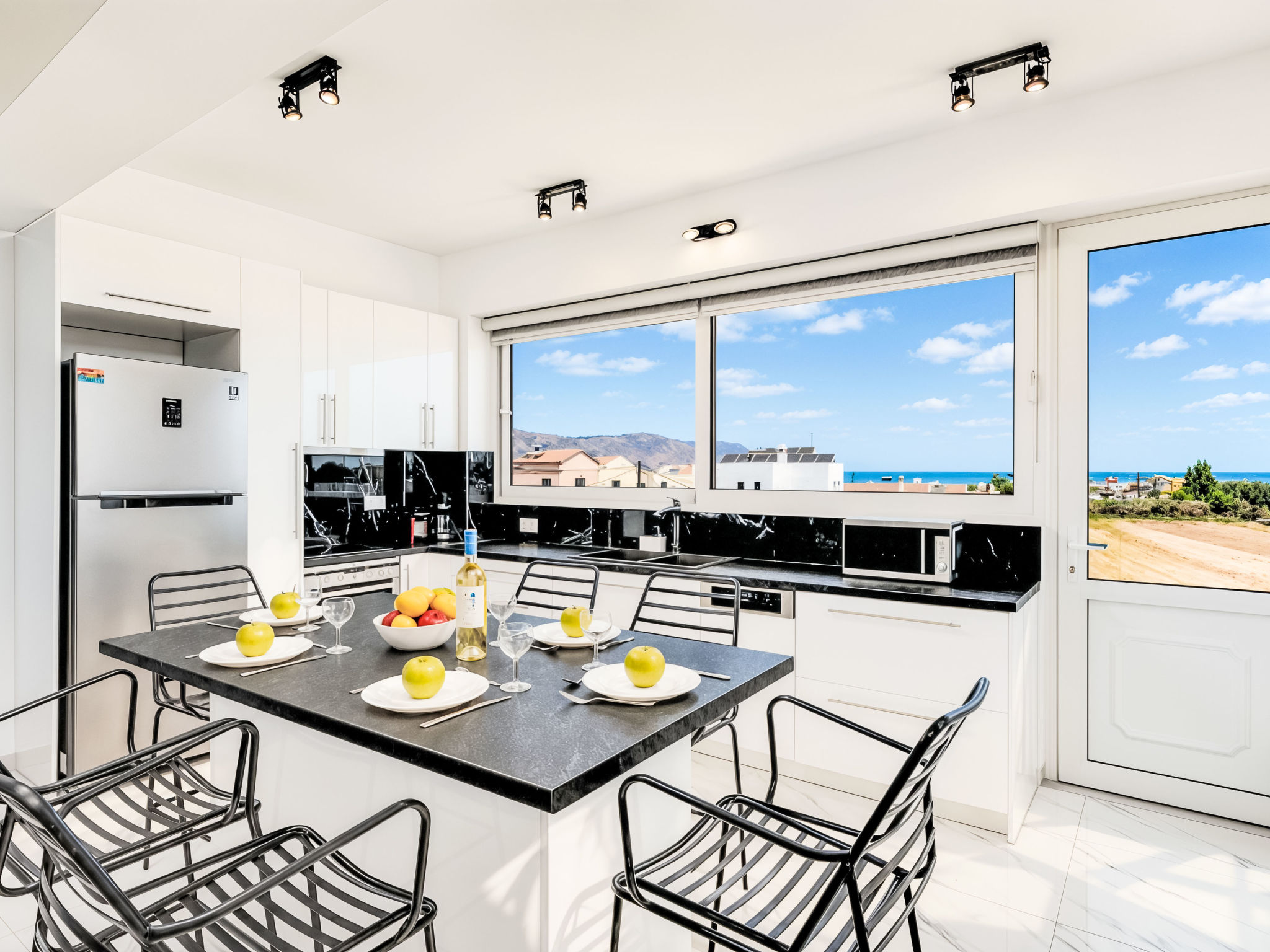 Maison Luminosa Luxus-Villa – Cuisine et coin repas, photo 14 sur 34