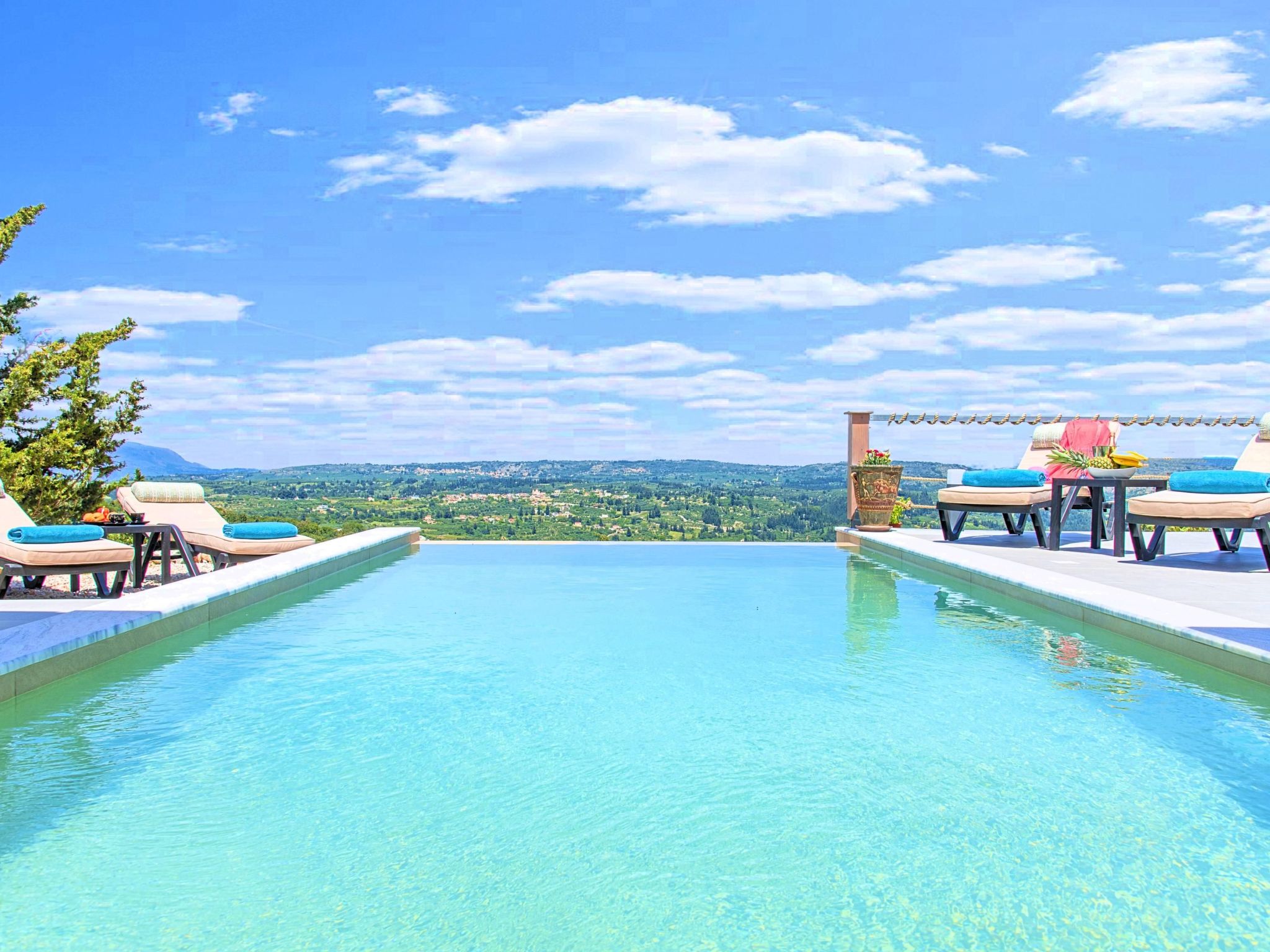 Hütte "Villa Vardis" mit eigenem Pool