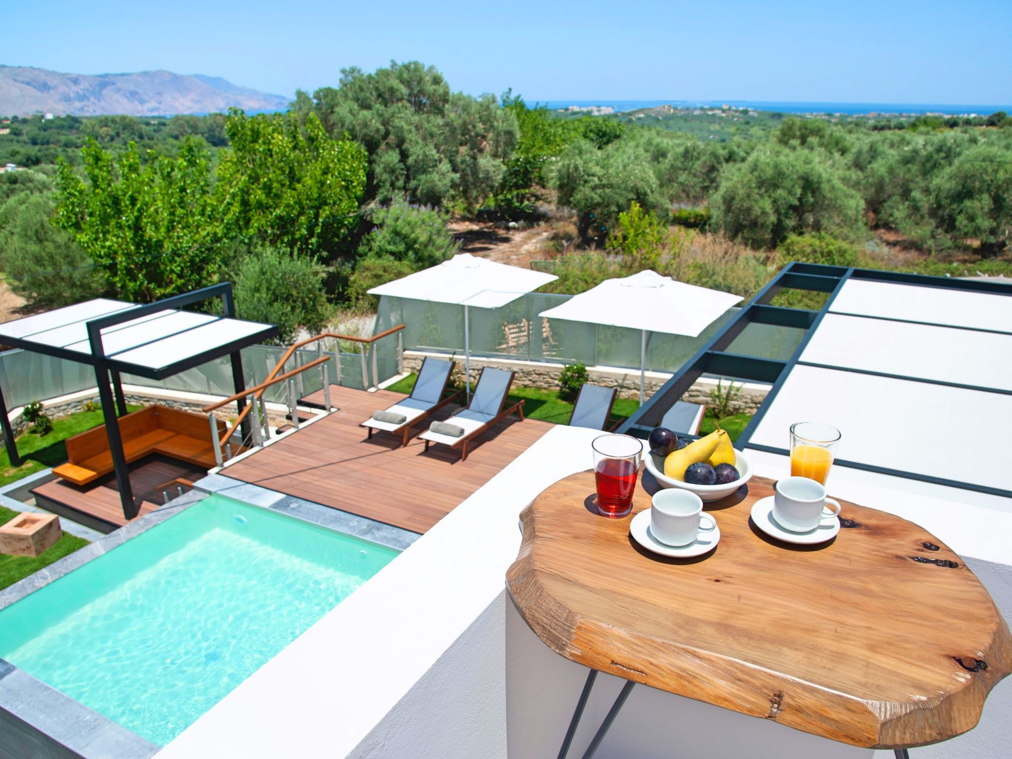 Haus in Kavallos mit privatem Pool und Panoramablick