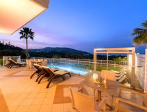Zonovergoten villa met 2 verwarmde privézwembaden nabij Georgioupoli - thumbnail 2