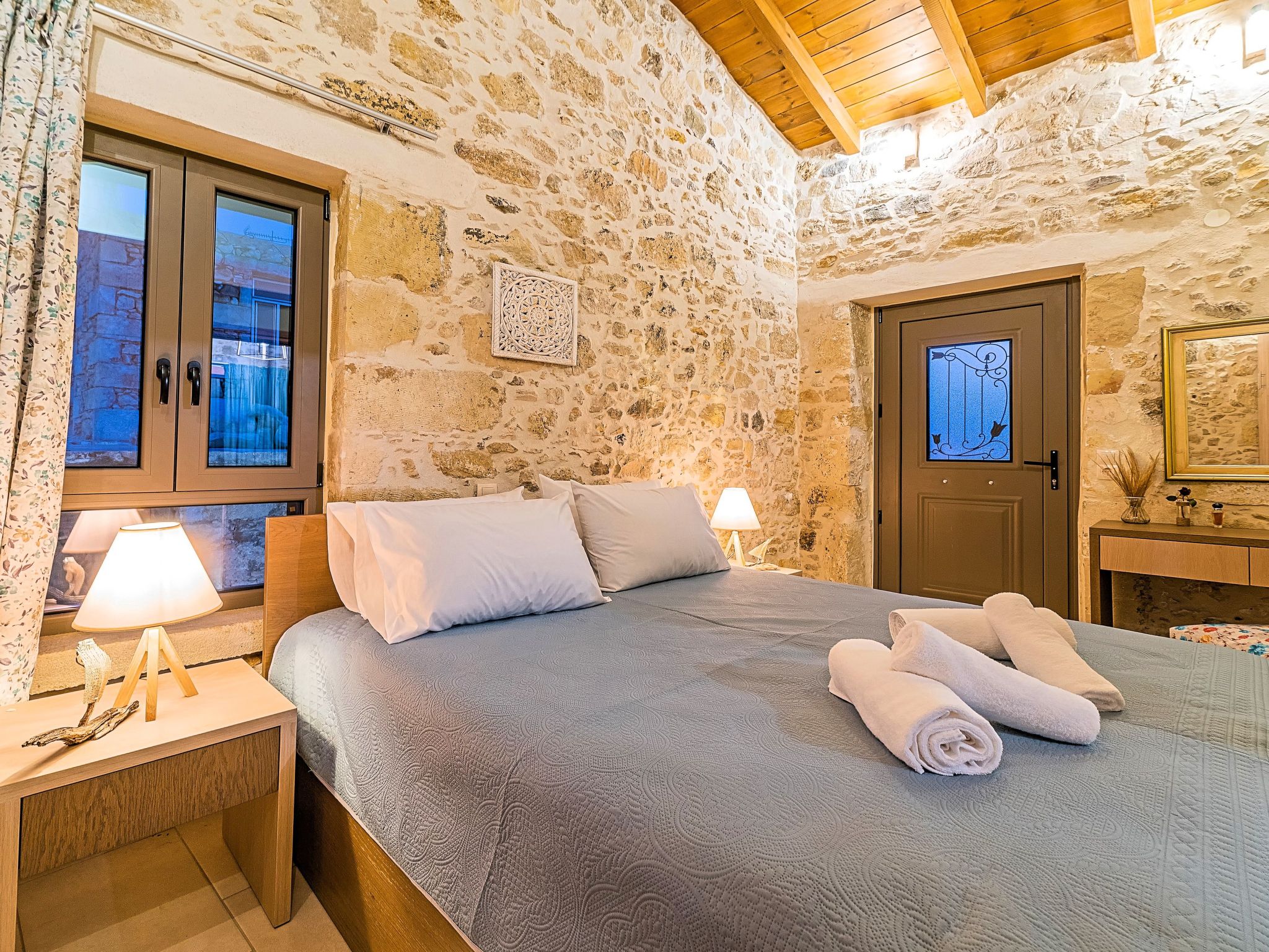 Für 12 Personen in Agia Paraskevi Nordkreta, Kreta (Nordküste Kretas)-Binnen