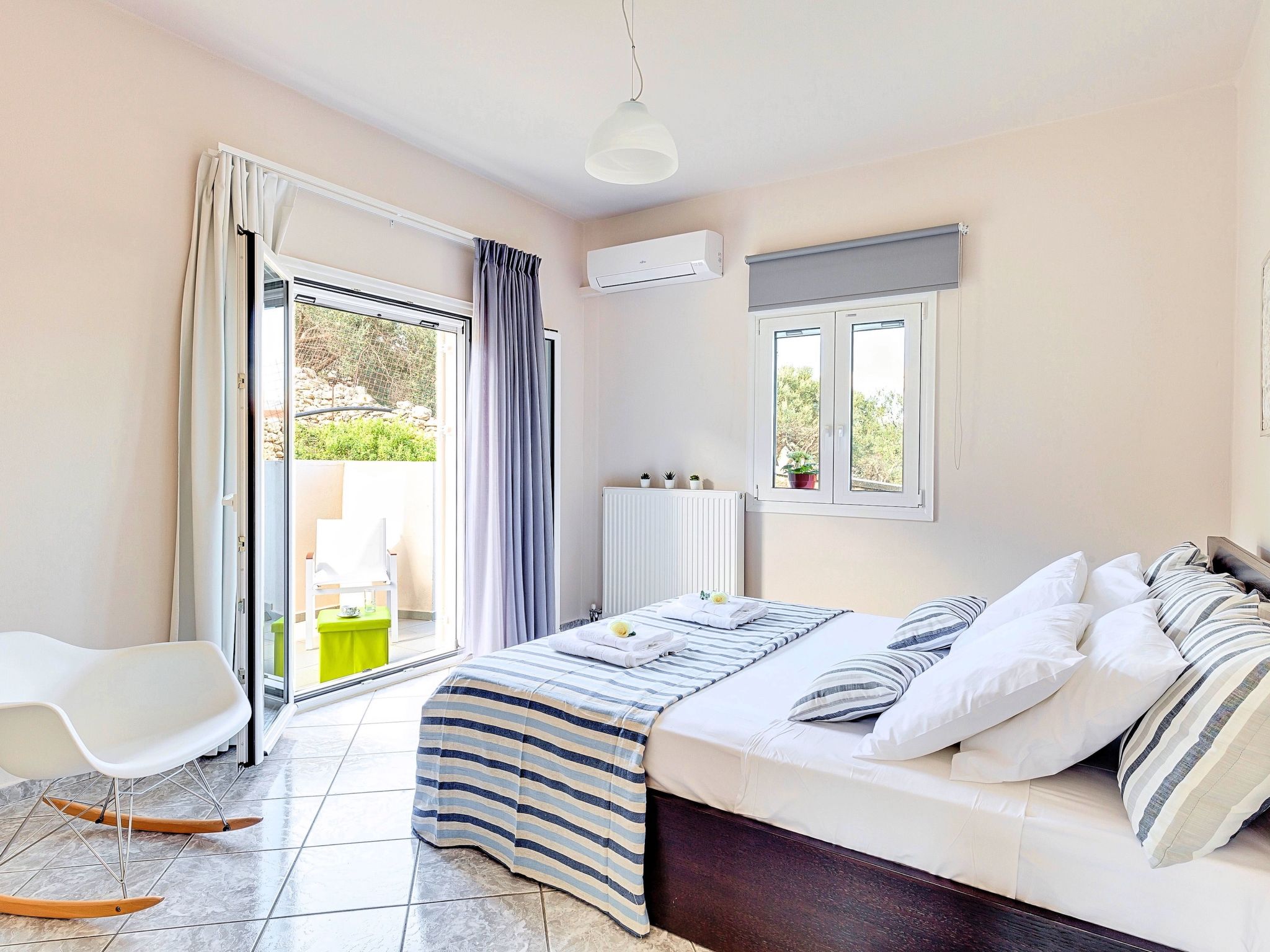 Für 12 Personen in Kournas, Kreta (West-Kreta)-Image-tags.info