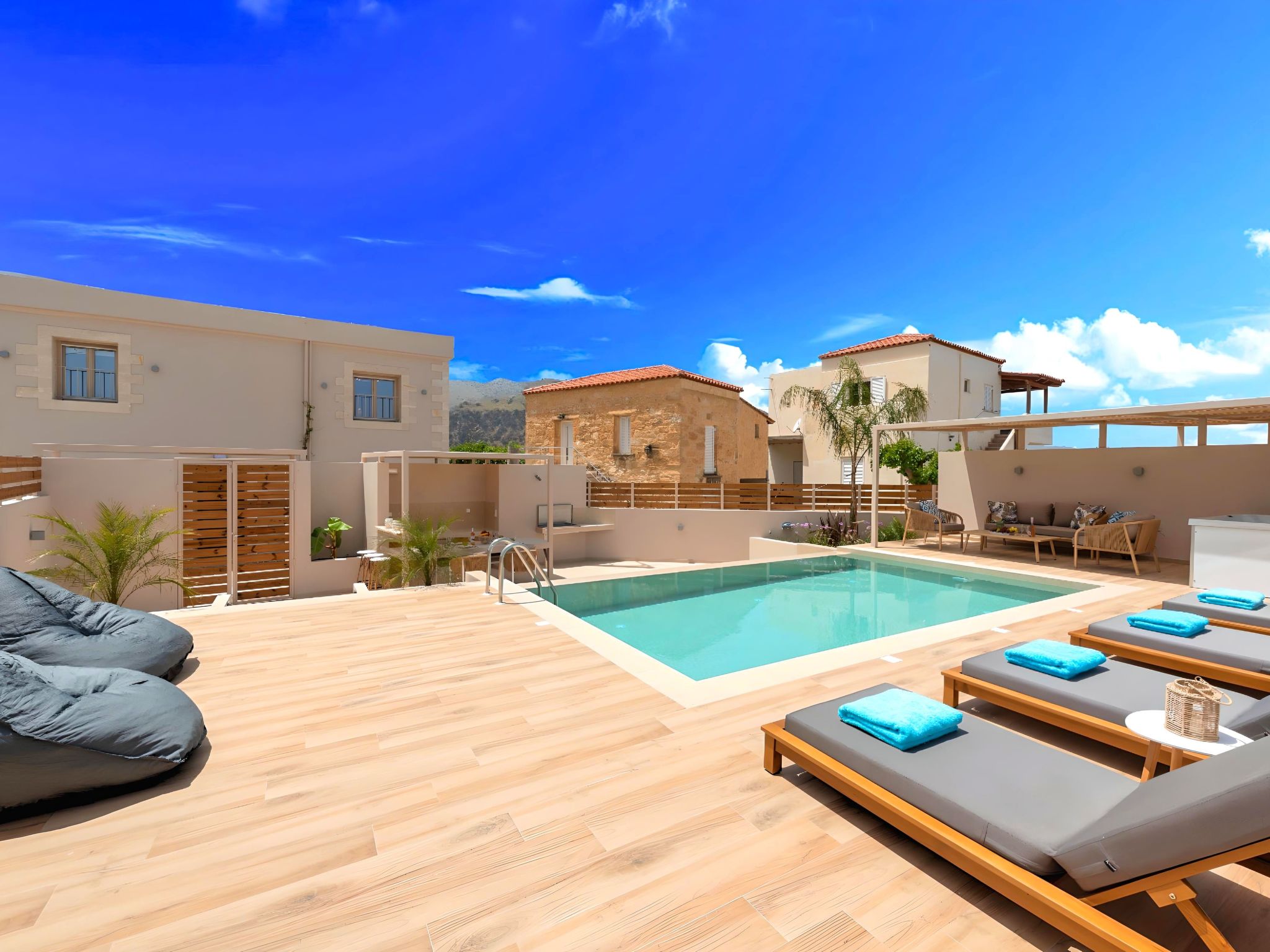 Hidden Gem Villa Pool und Jaccuzzi-Binnen