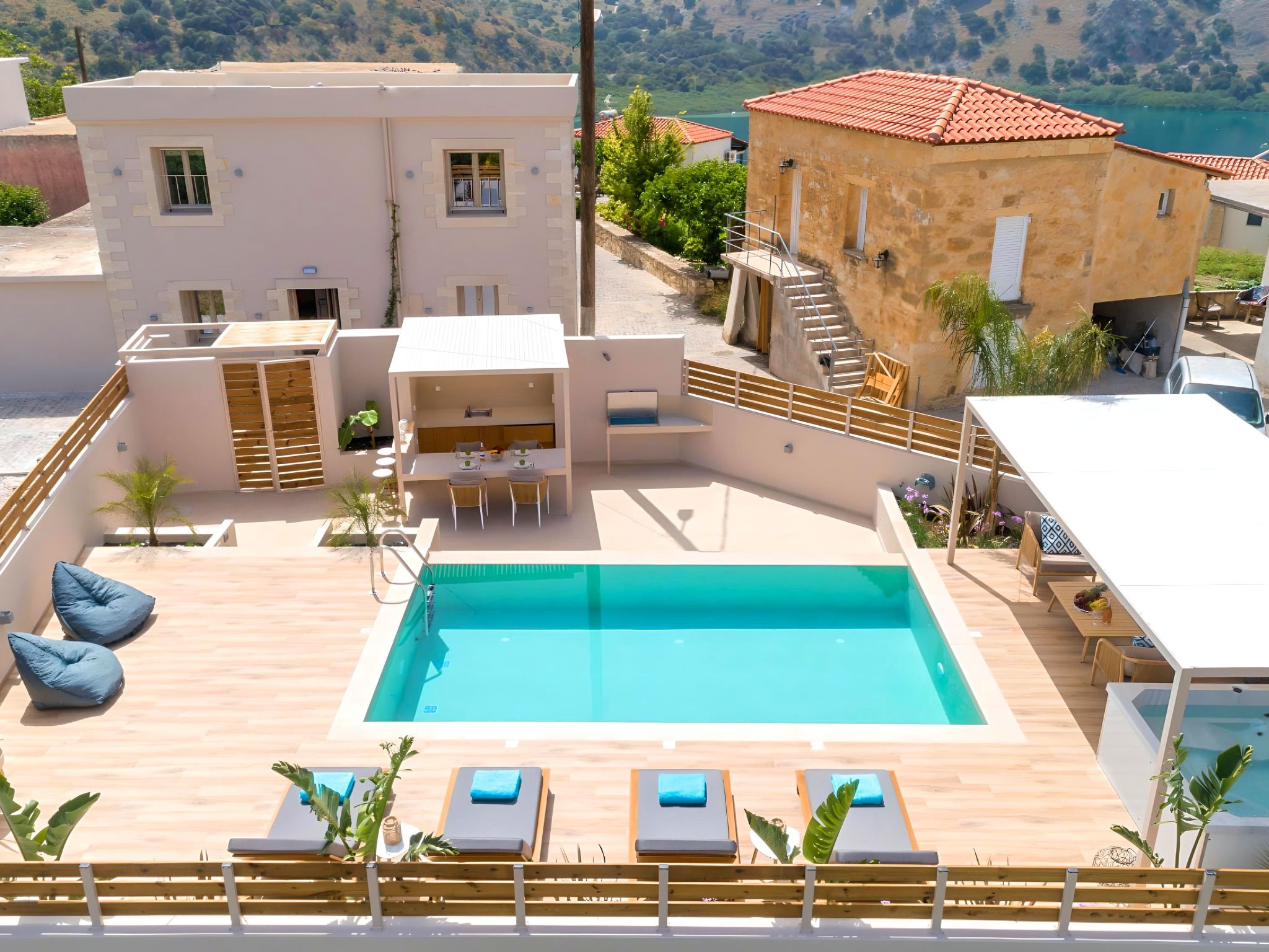 Hidden Gem Villa Pool und Jaccuzzi-Binnen