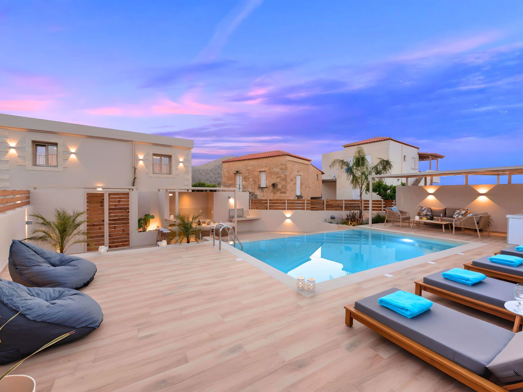 Hidden Gem Villa Pool und Jaccuzzi-Binnen