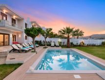 Sunlight Villa mit beheiztem Pool