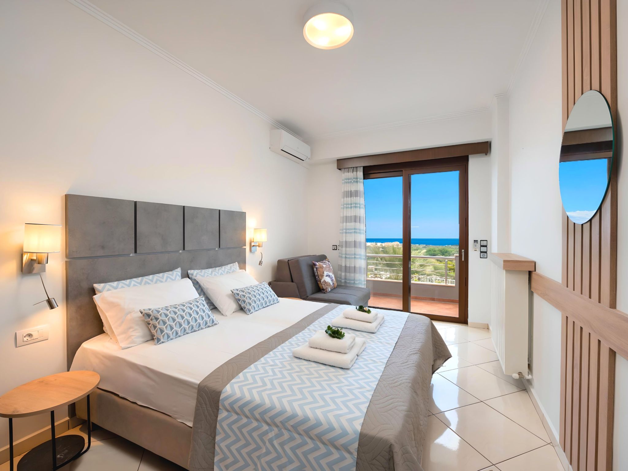 Sunlight Villa mit beheiztem Pool-Image-tags.info