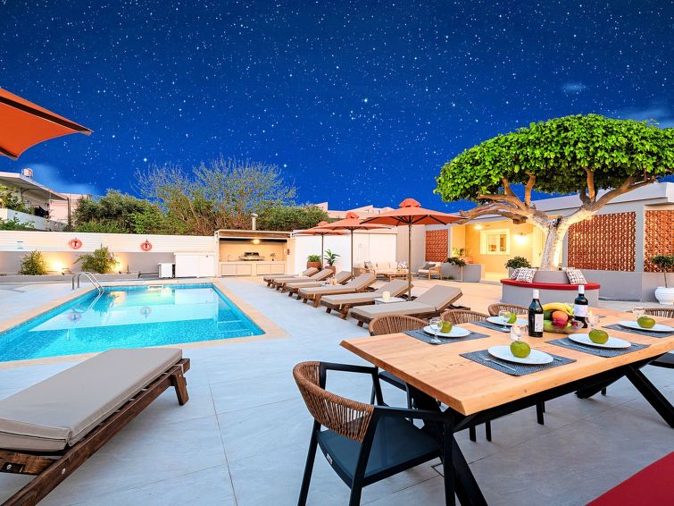 Luxe vakantiehuis met privézwembad in centrum Georgioupoli in Georgioupoli