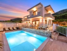 Sunlight Villa Beheizter Pool