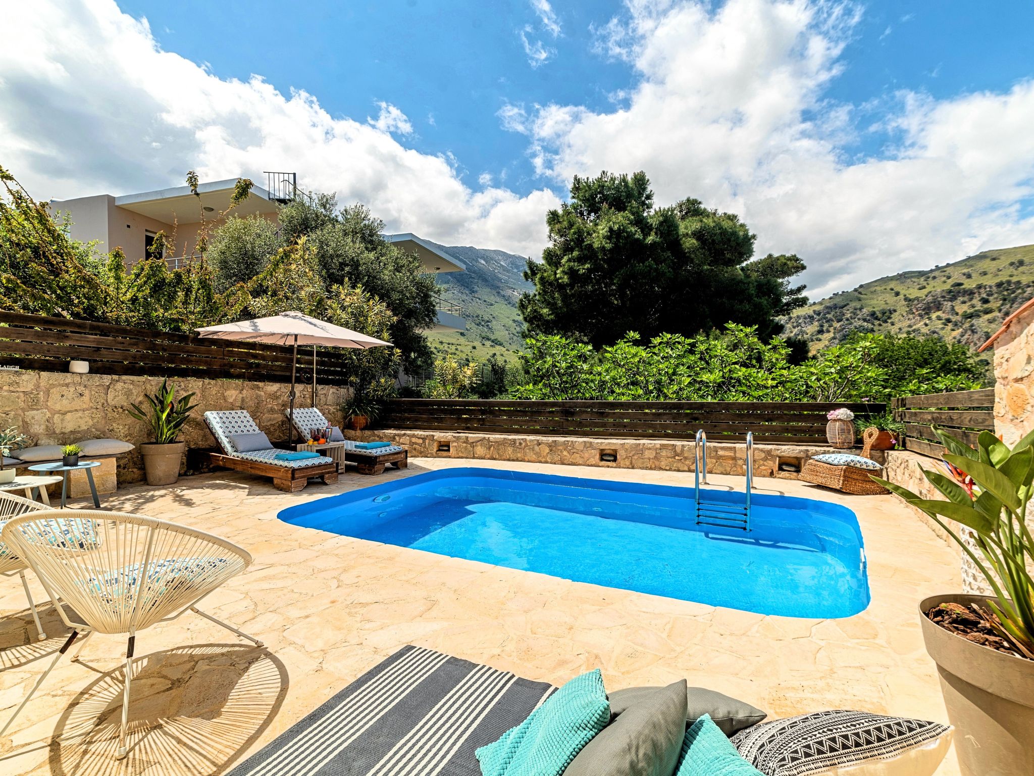 Apple Green Villa Privater Pool-Image-tags.info