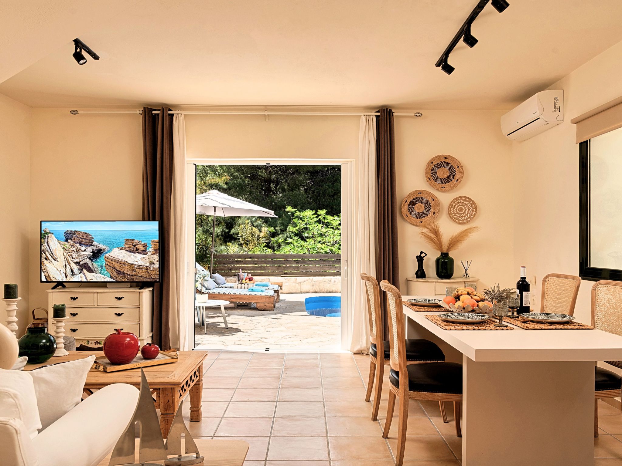 Apple Green Villa Privater Pool-Image-tags.info