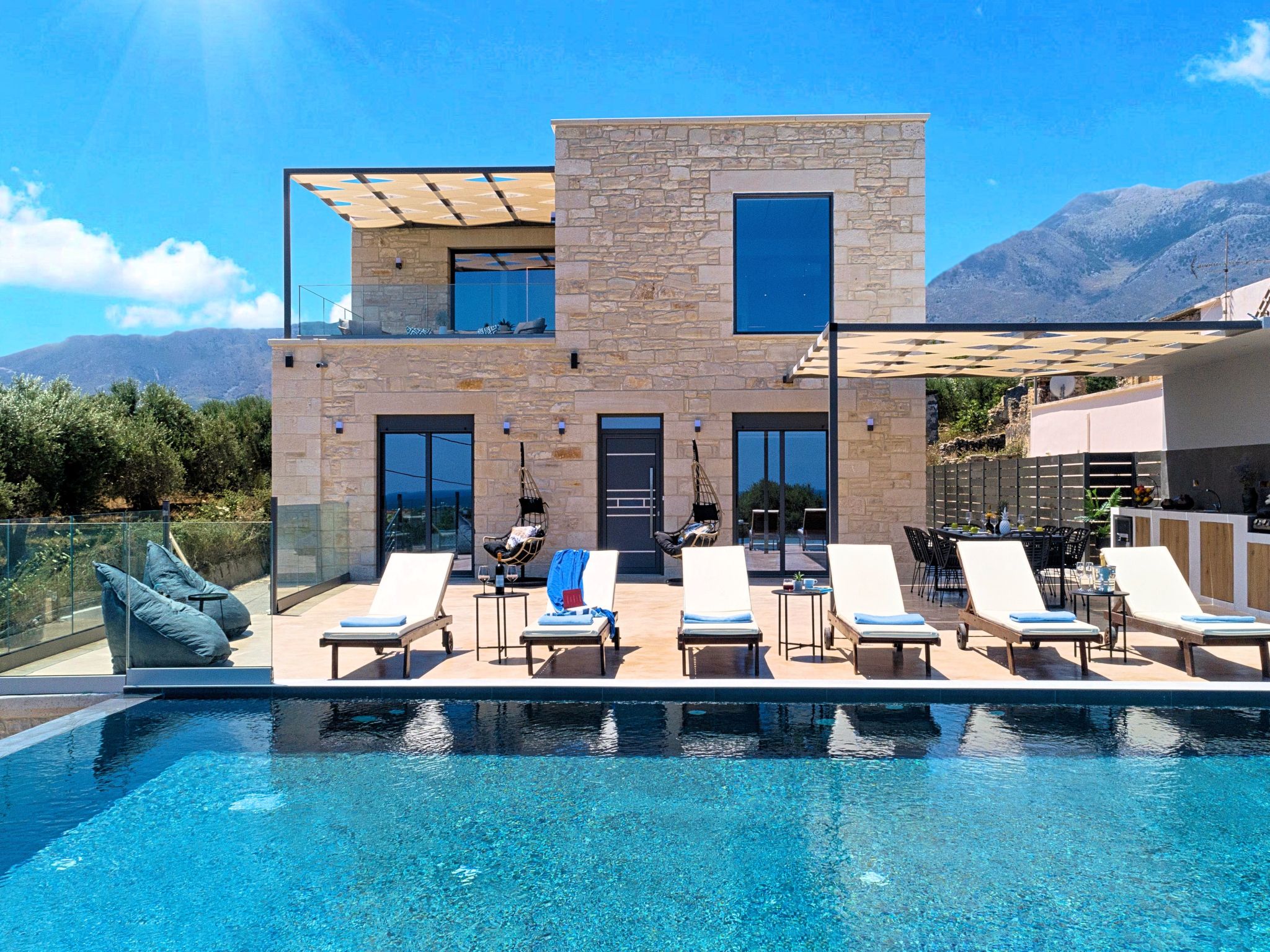 Für 10 Personen in Kournas, Kreta (West-Kreta)-Image-tags.info