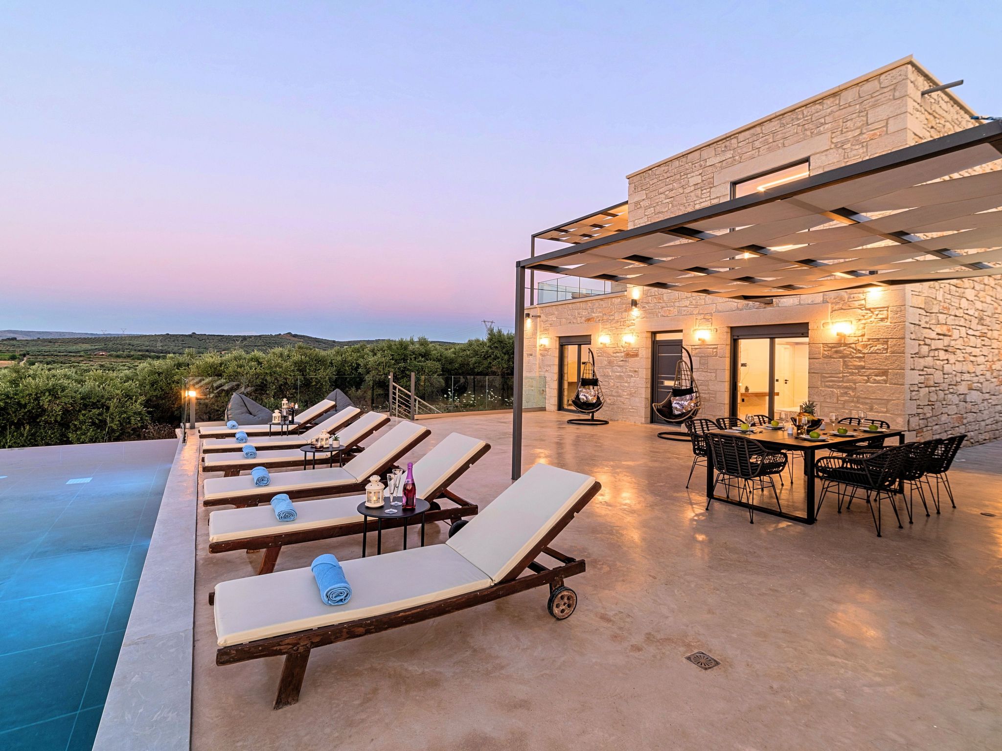 Für 10 Personen in Kournas, Kreta (West-Kreta)-Image-tags.info