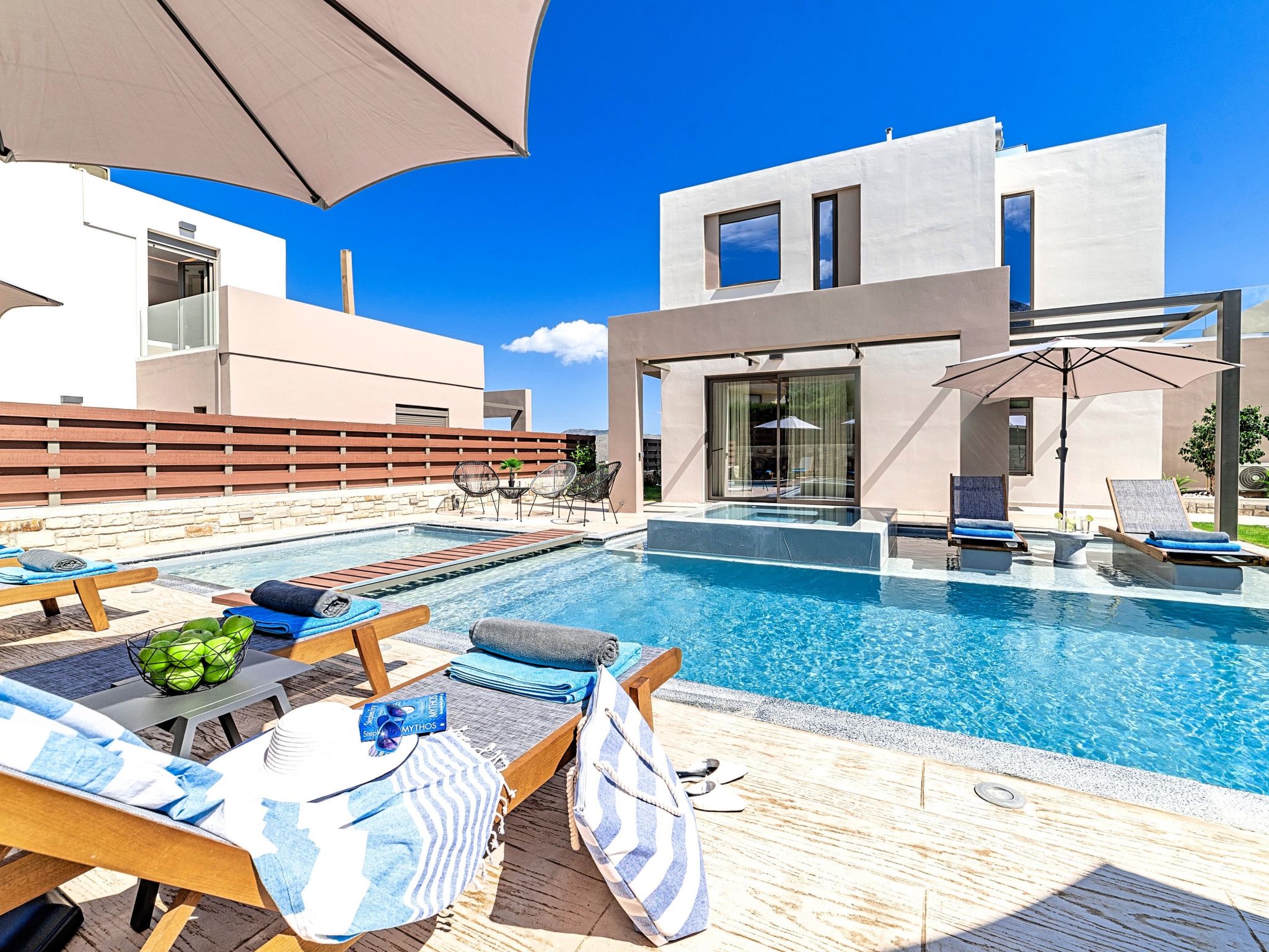 Ferienvilla "Minaos Grand" mit privatem Pool-Image-tags.info