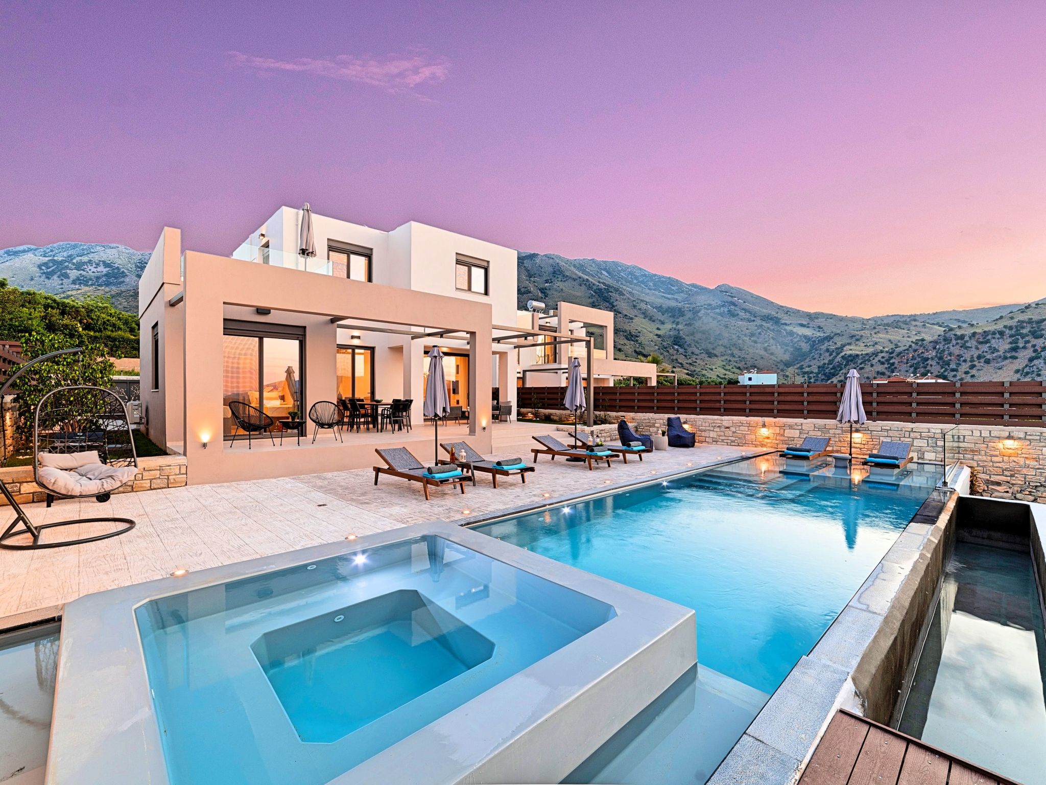 Ferienvilla "Minaos Grand" mit privatem Pool-Image-tags.info