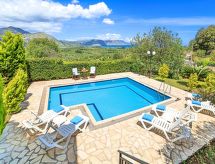 für 10 Personen in Kournas, Kreta (West-Kreta)