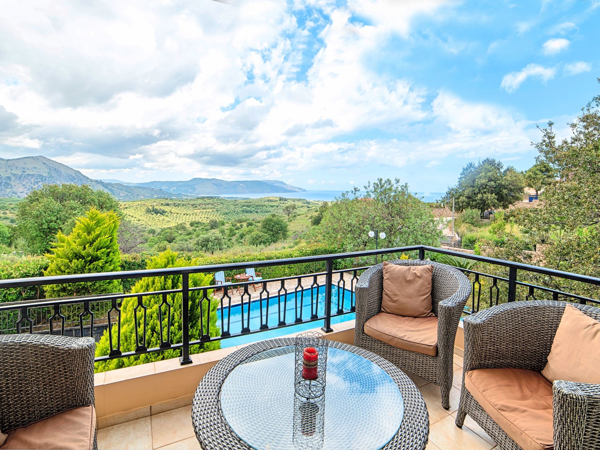 Für 10 Personen in Kournas, Kreta (West-Kreta)-Binnen