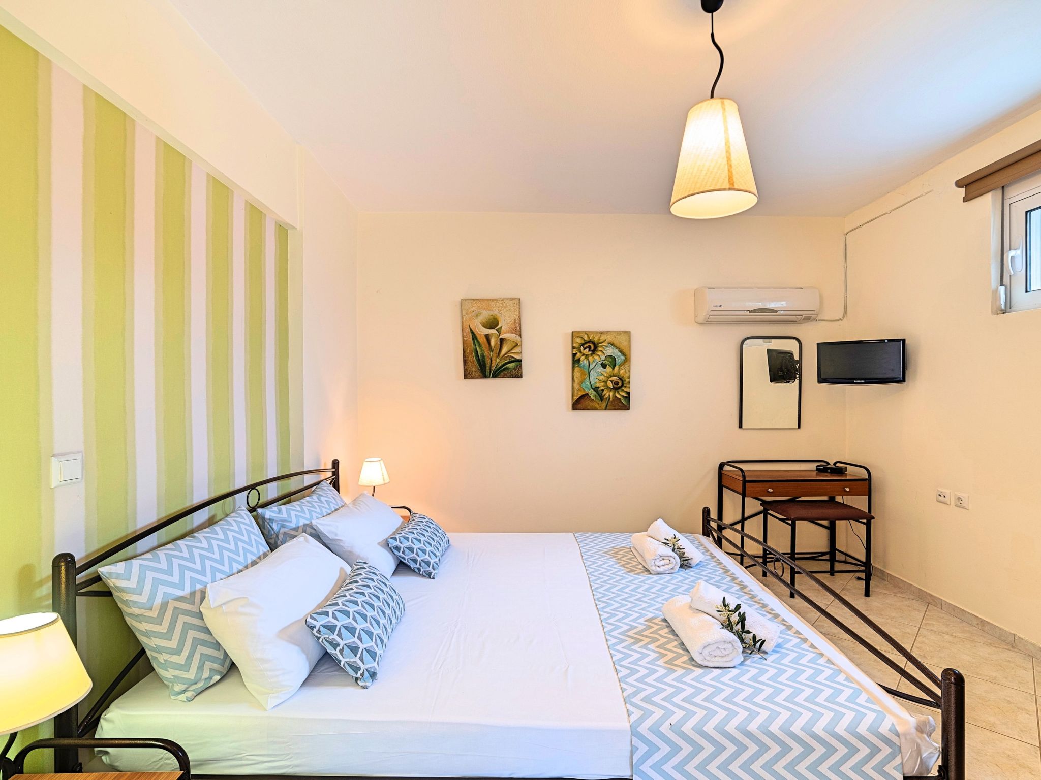 Für 10 Personen in Kournas, Kreta (West-Kreta)-Binnen