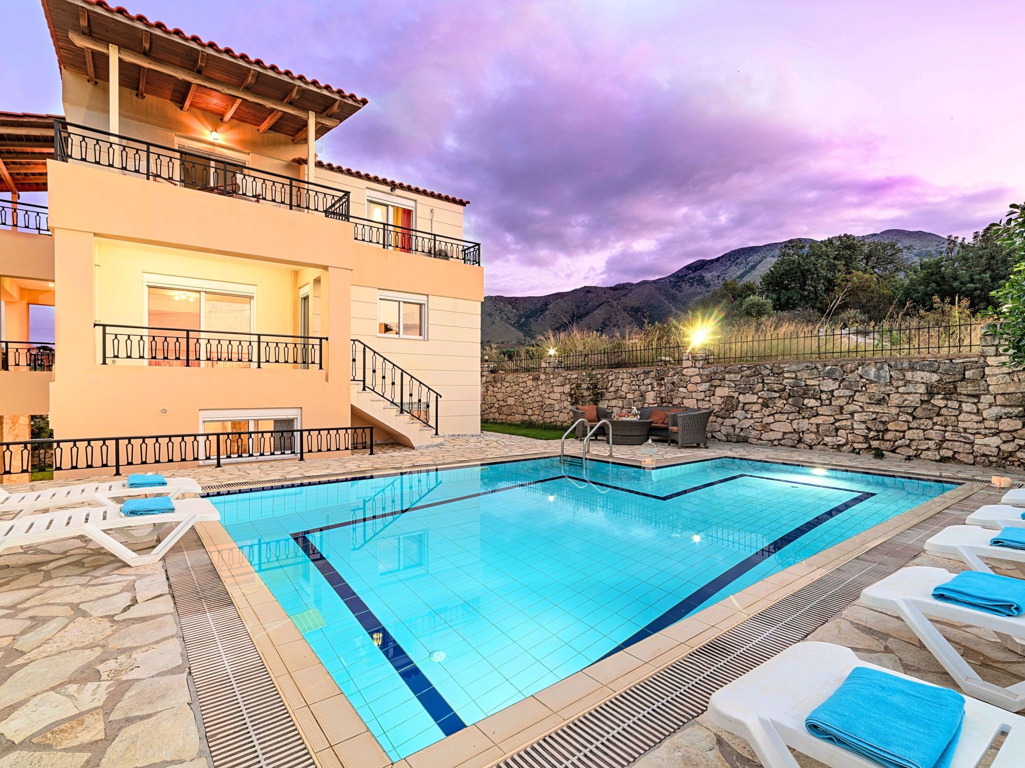 Für 10 Personen in Kournas, Kreta (West-Kreta)