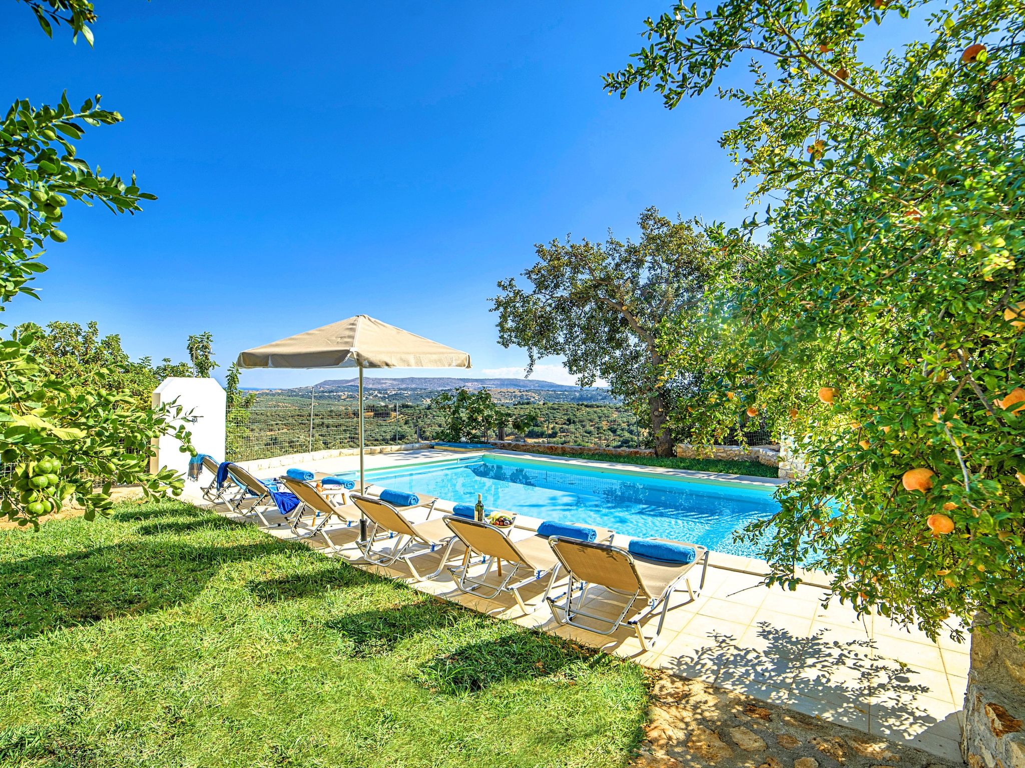 Für 12 Personen in Kastellos, Kreta (West-Kreta)