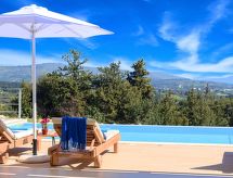 Orientem Villa Beheizter Pool