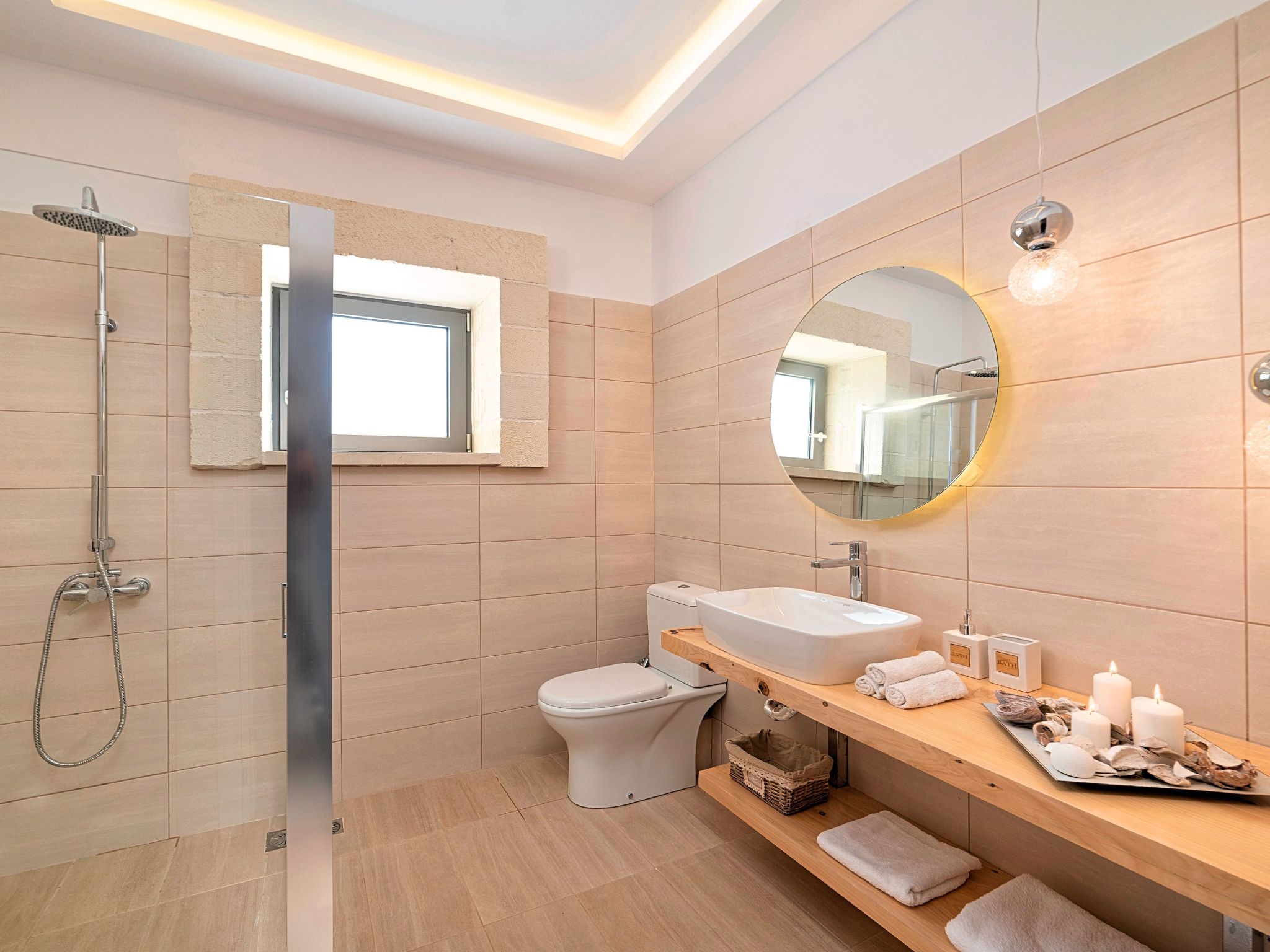 Orientem Villa Beheizter Pool-Image-tags.info