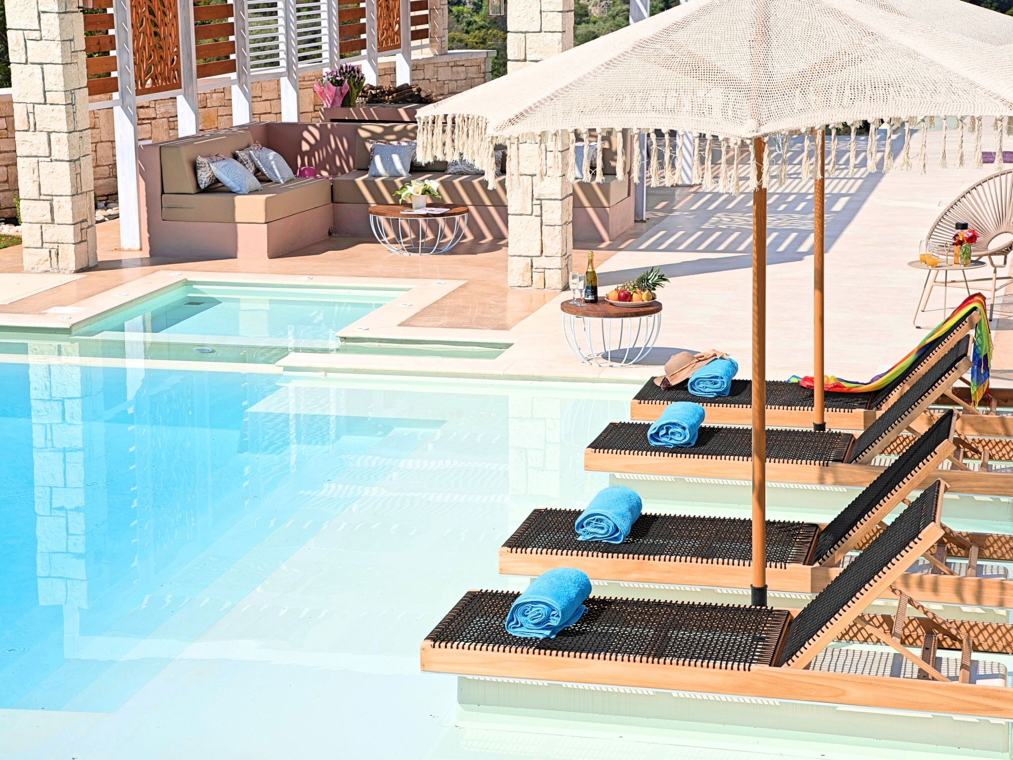 Blue Lake Villa Beheizter Pool-Binnen