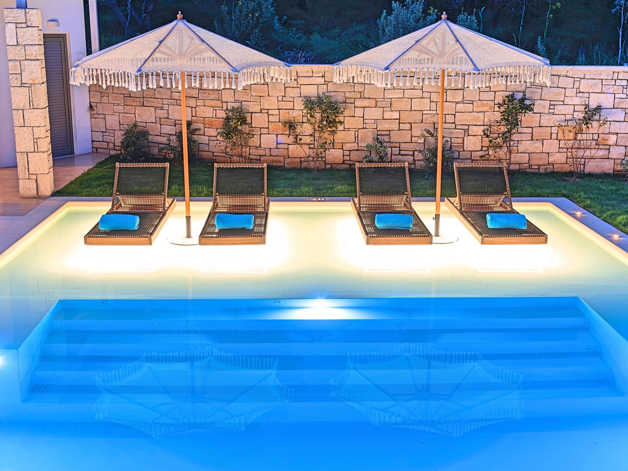 Blue Lake Villa Beheizter Pool