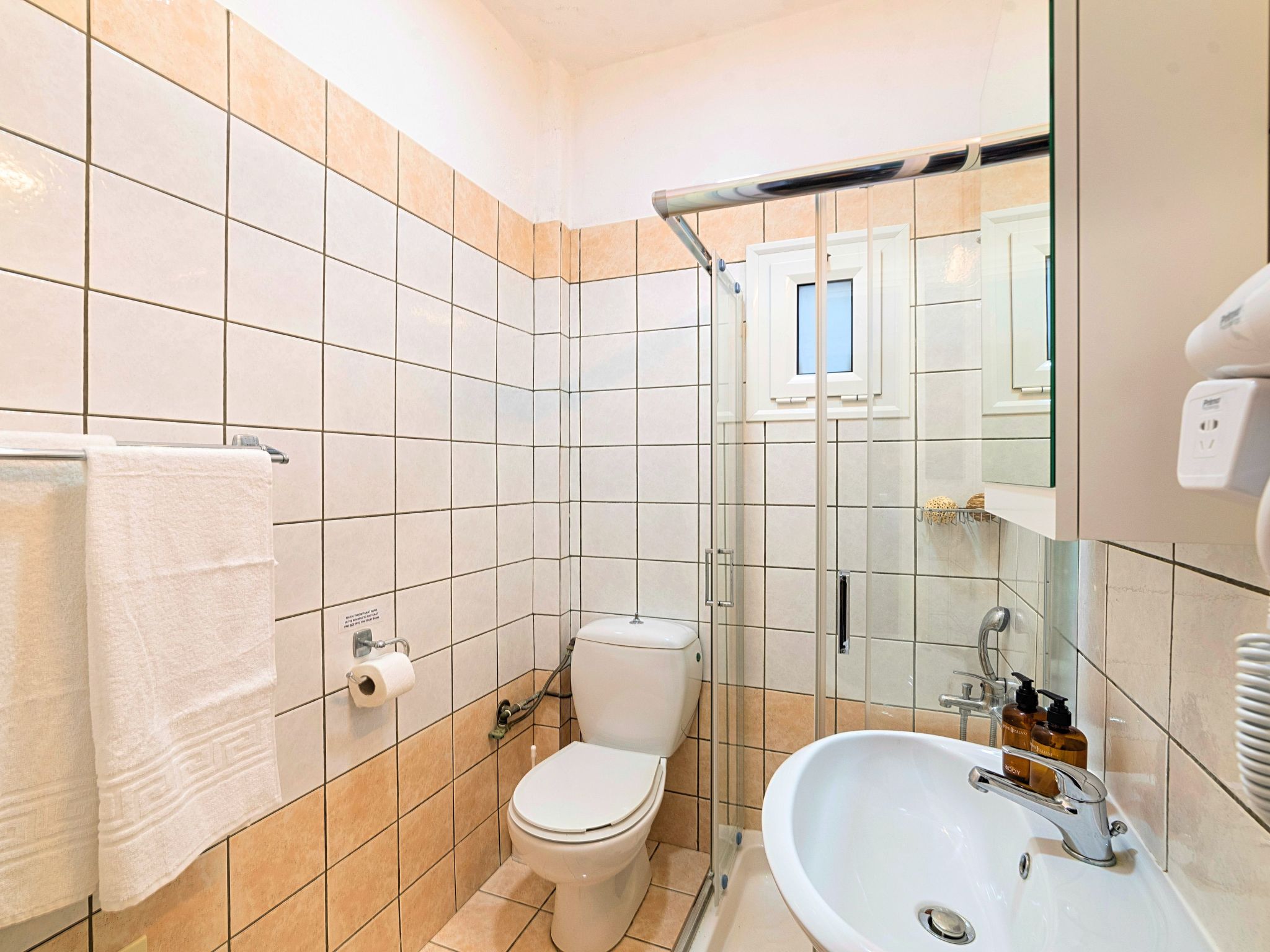 Du Lac Alpha Villa Privater Pool-Binnen