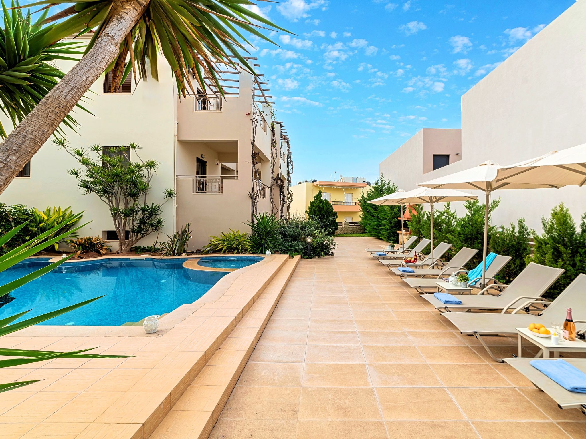 In Kournas mit Privatem Pool-Image-tags.info