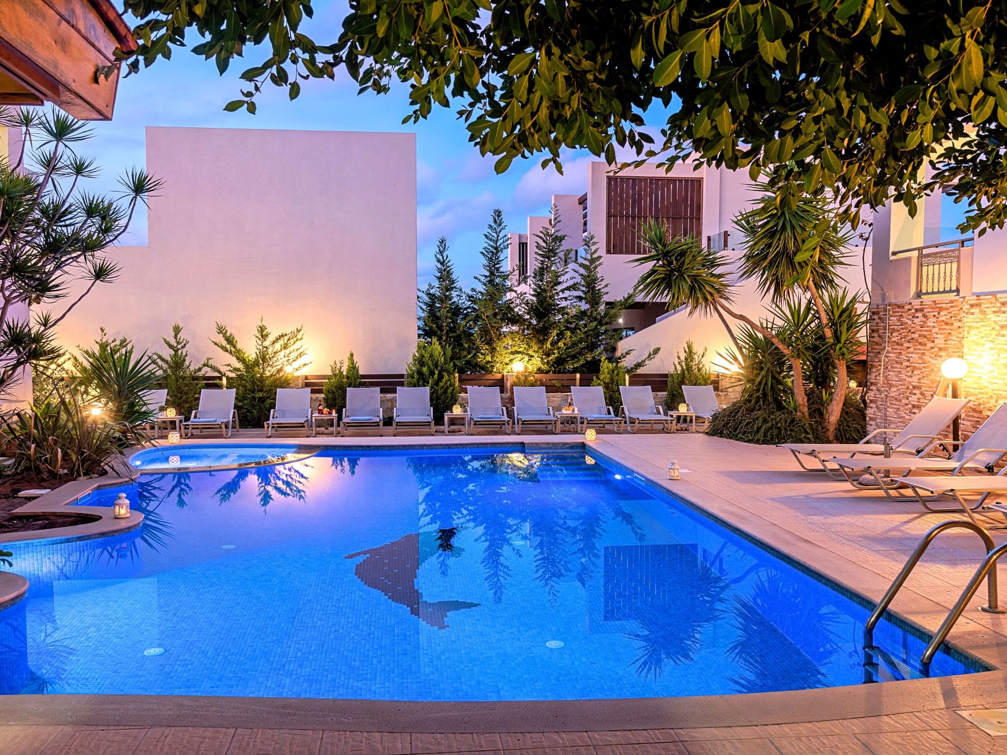 In Kournas mit Privatem Pool-Image-tags.info