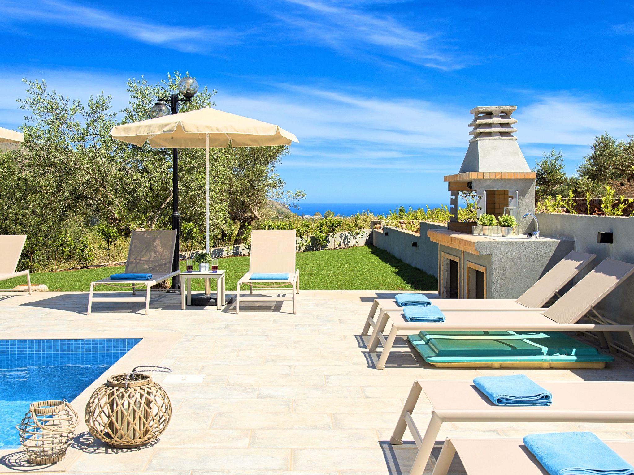 Für 15 Personen in Georgioupolis, Kreta (West-Kreta)-Image-tags.info