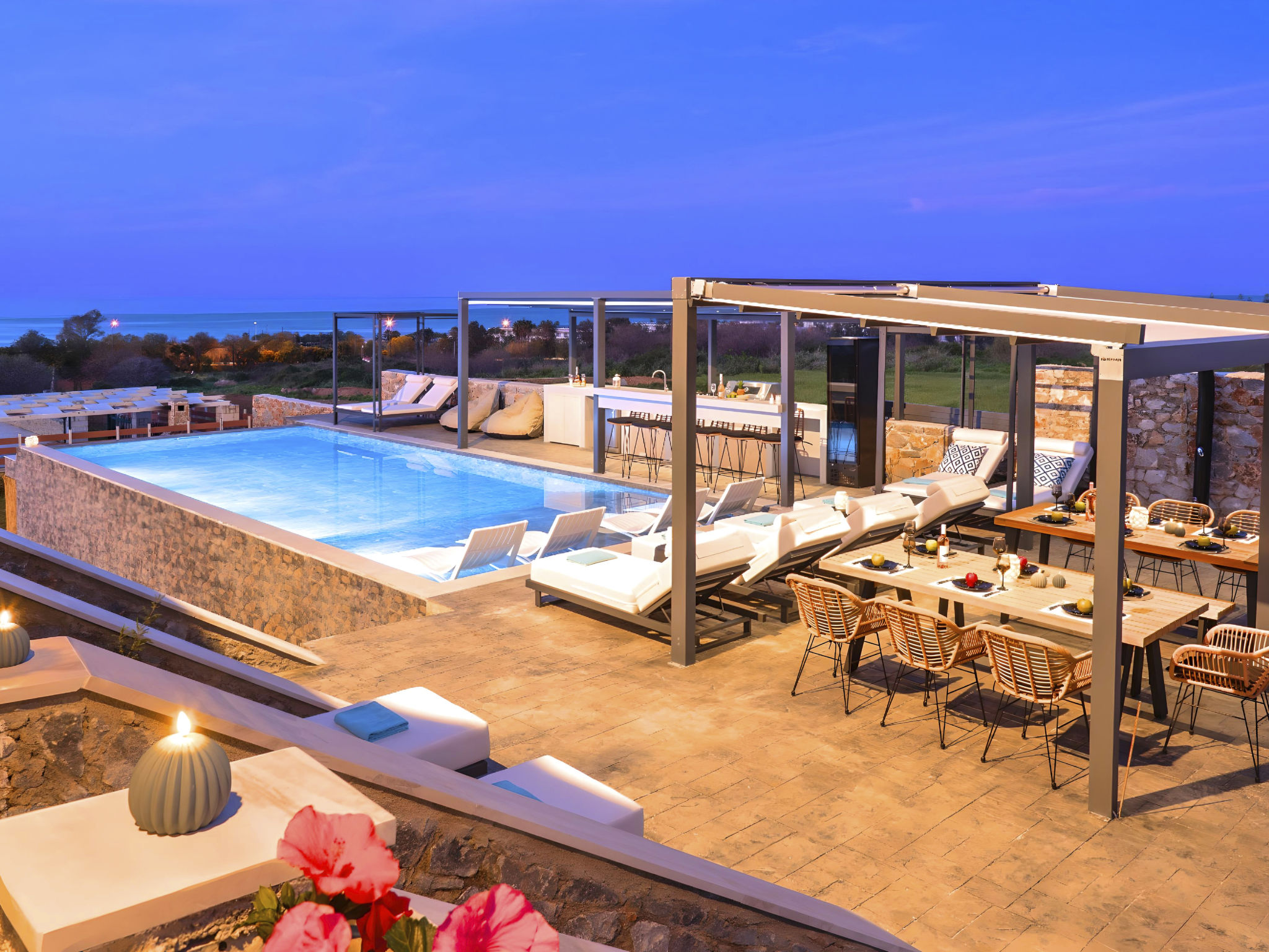 Grey Grand Villa: Luxe vakantievilla met privézwembad op Kreta, 1km van zee - foto 37
