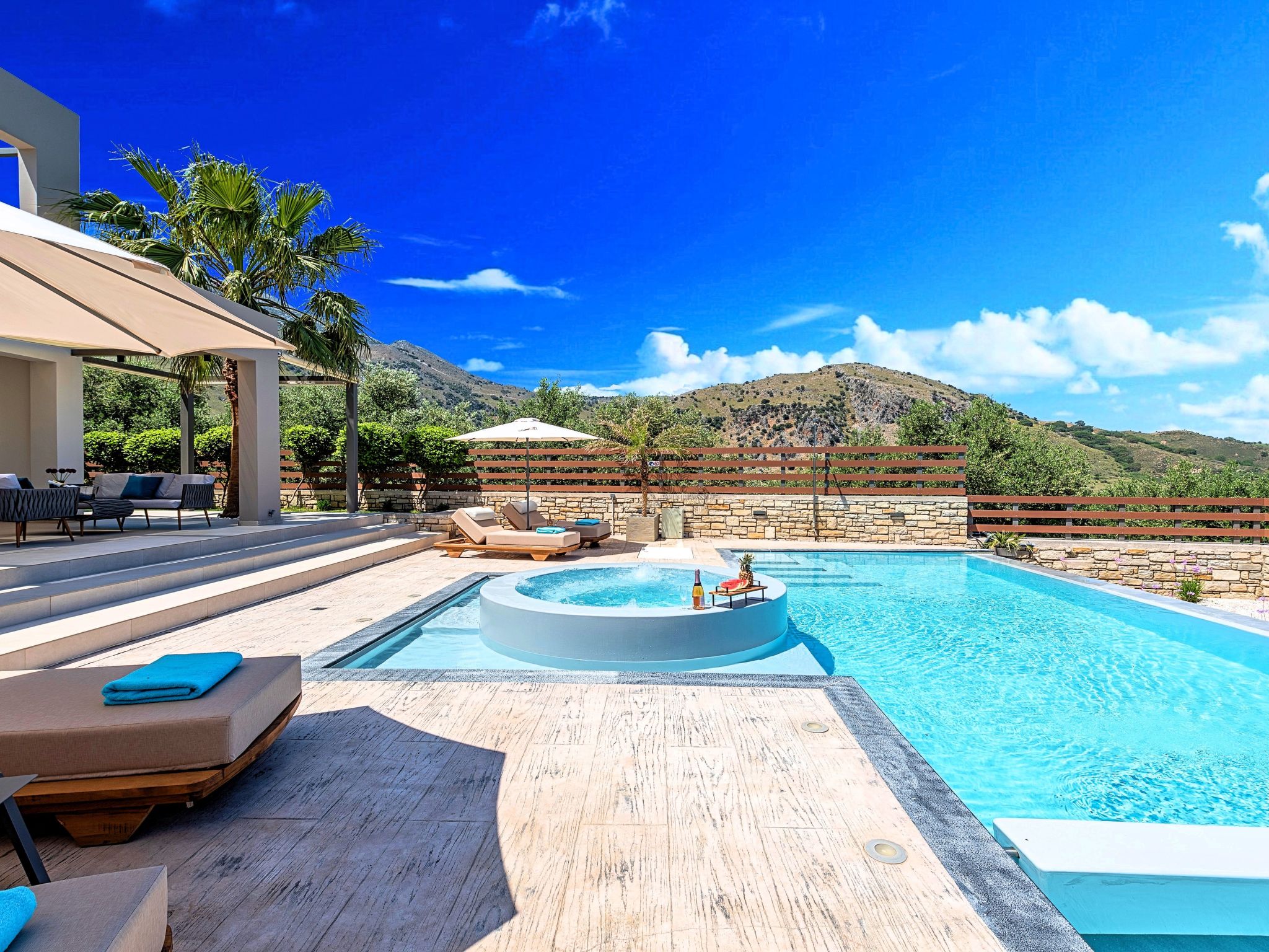 "Minoas Villa" mit Whirlpool-Image-tags.info