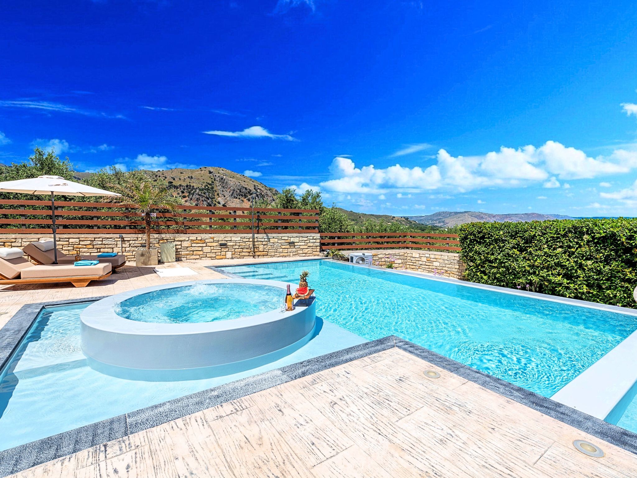 "Minoas Villa" mit Whirlpool-Image-tags.info