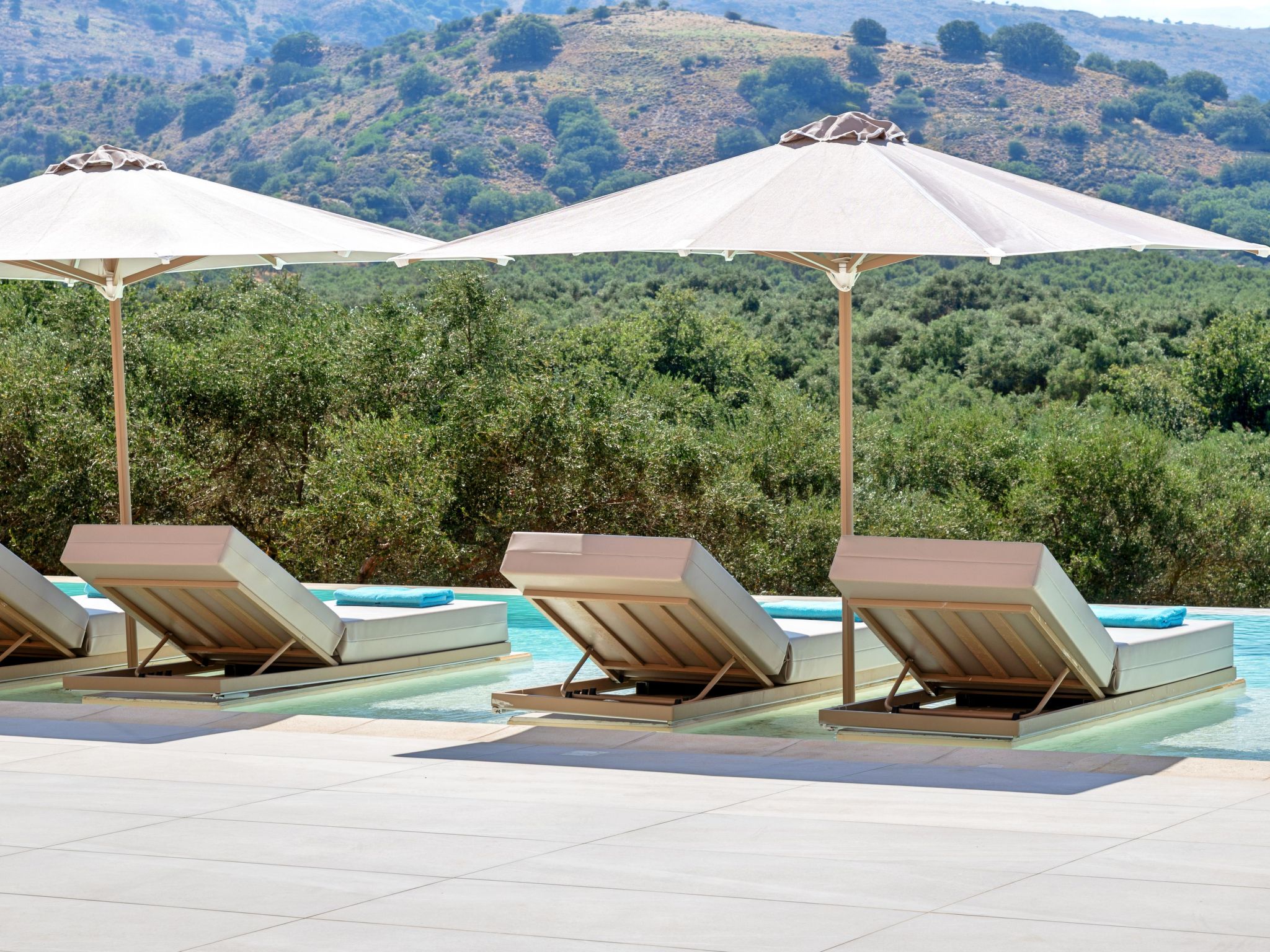 Celestial Luxury Villa Privater Pool Jaccuzi-Binnen